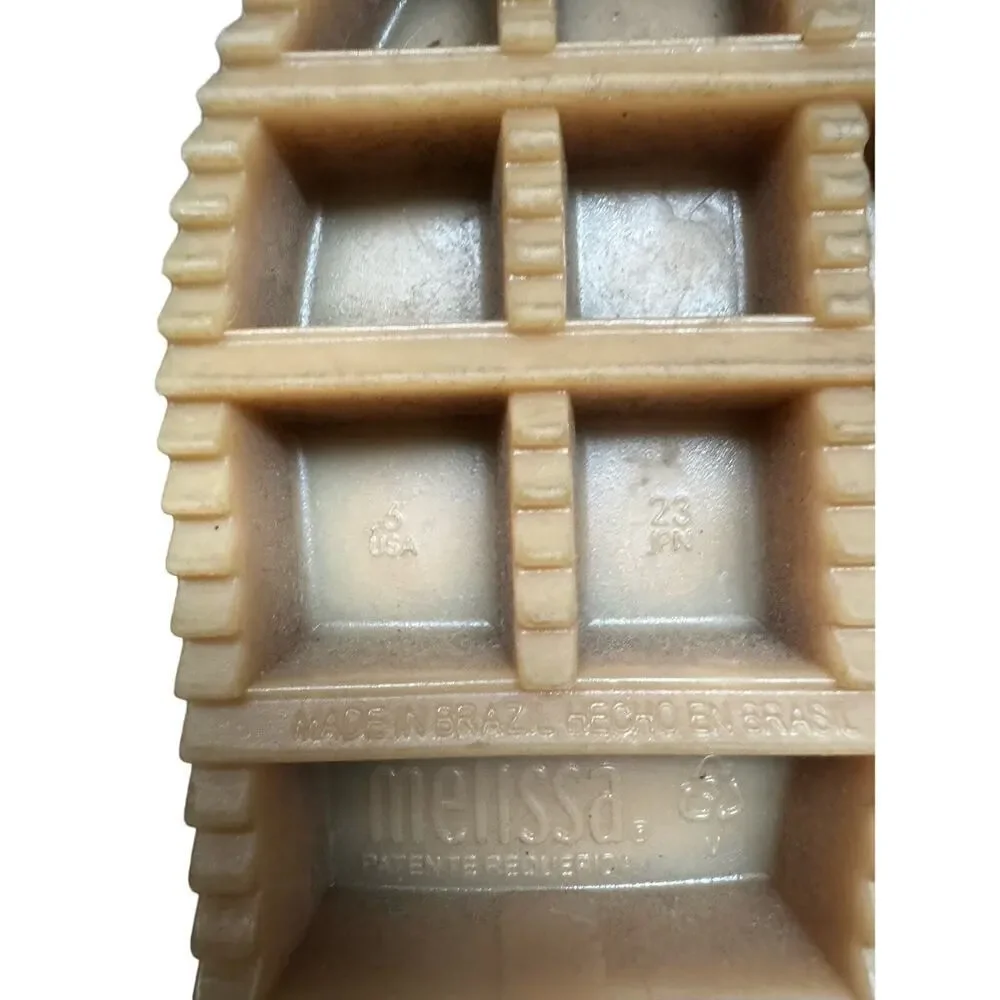 Melissa puzzle ad